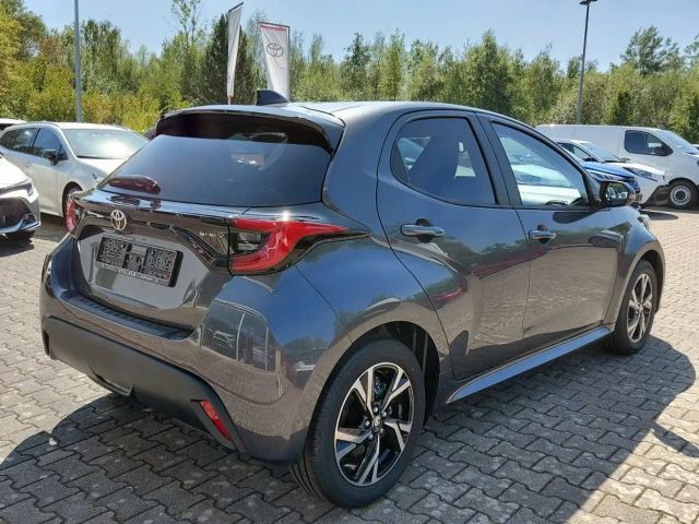 Toyota Yaris Hatchback Hybride VVT-i