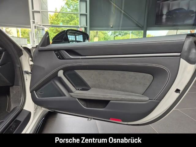 Porsche 992 4 Coupé GTS Targa