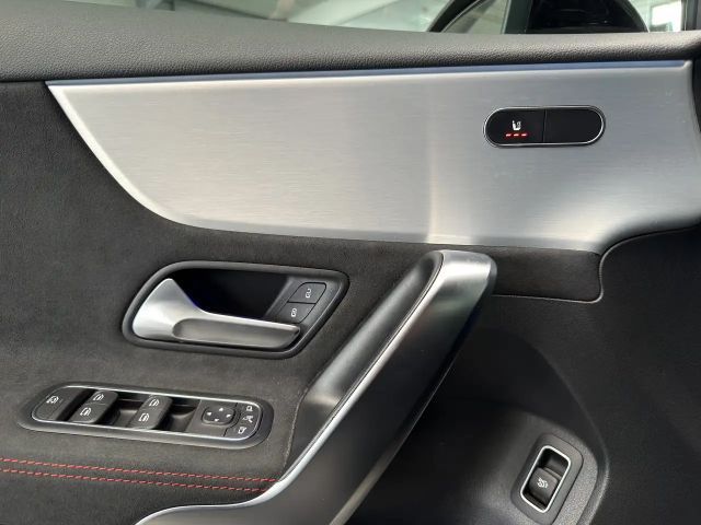 Mercedes-Benz A 35 AMG 4MATIC AMG Line