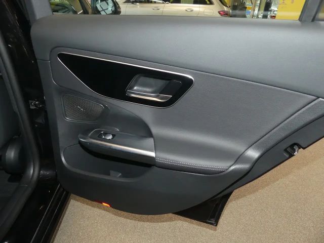 Mercedes-Benz C 200 AVANTGARDE Estate