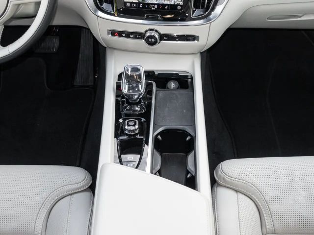 Volvo V60 Cross Country AWD Ultimate