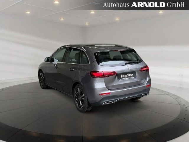 Mercedes-Benz B 220 4MATIC Progressive Sedan