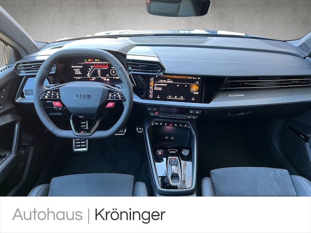 Audi RS3 Quattro S-Tronic Sedan