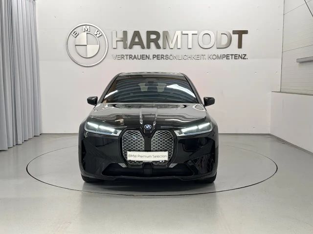 BMW iX xDrive50