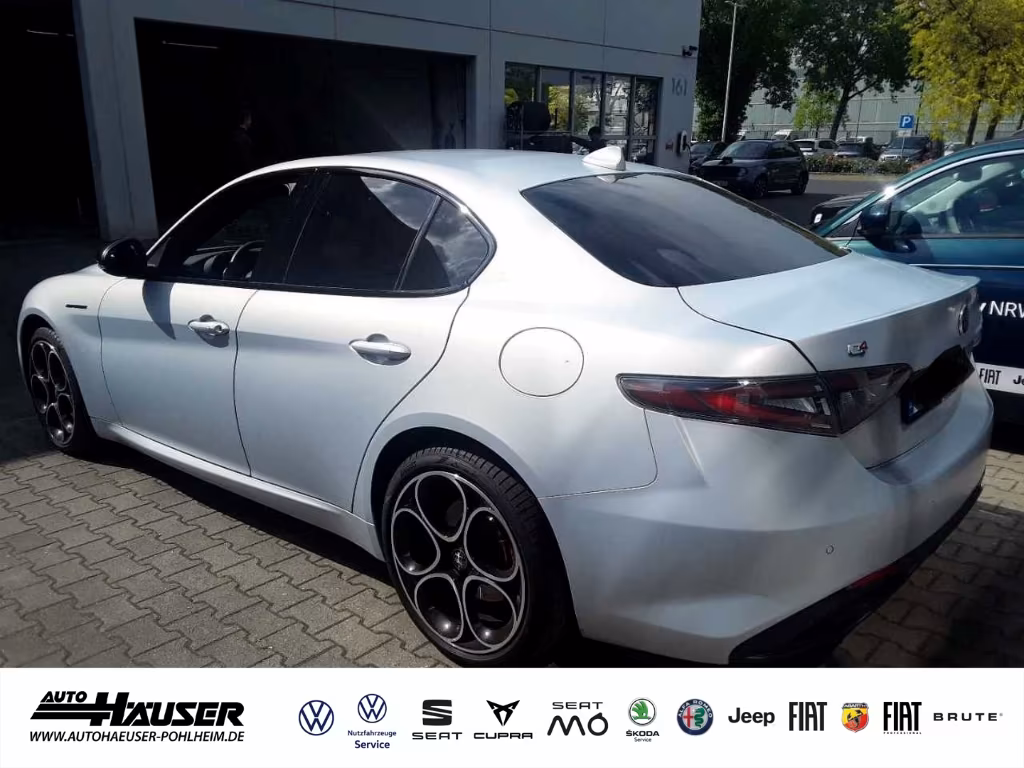 Alfa Romeo Giulia Q4 Turbo