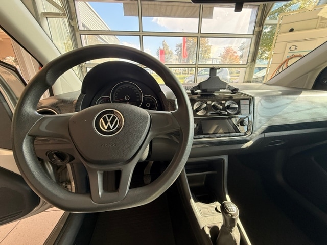 Volkswagen up! 1,0 KLIMA RADIO ZV