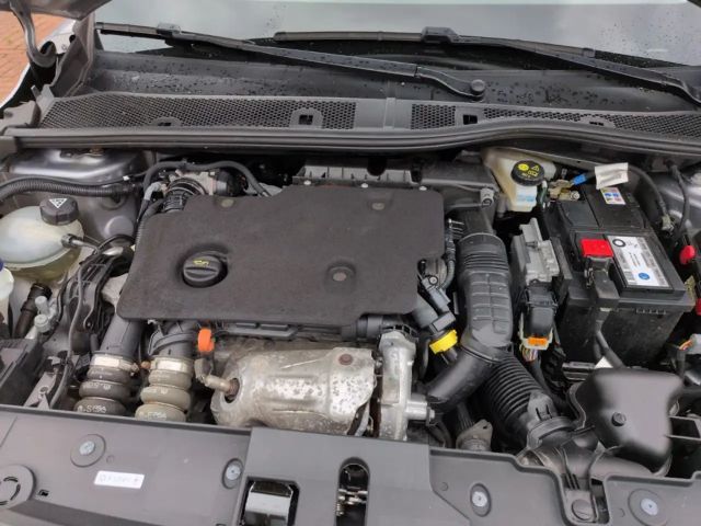 Opel Corsa 1.5 Turbo Elegance