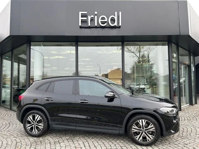 Mercedes-Benz GLA 200 GLA 200 d