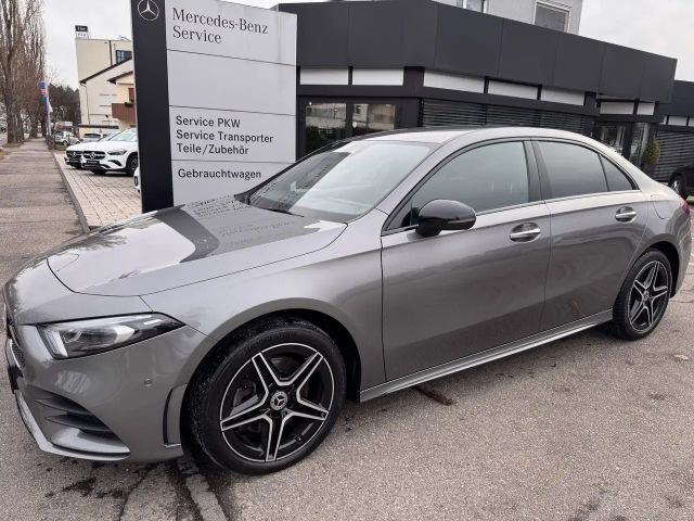 Mercedes-Benz A 250 A 250 e AMG Line
