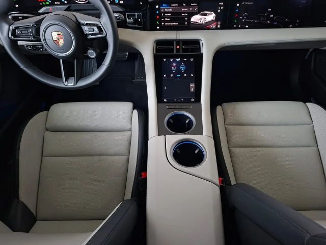 Porsche Taycan 4 Cross Turismo