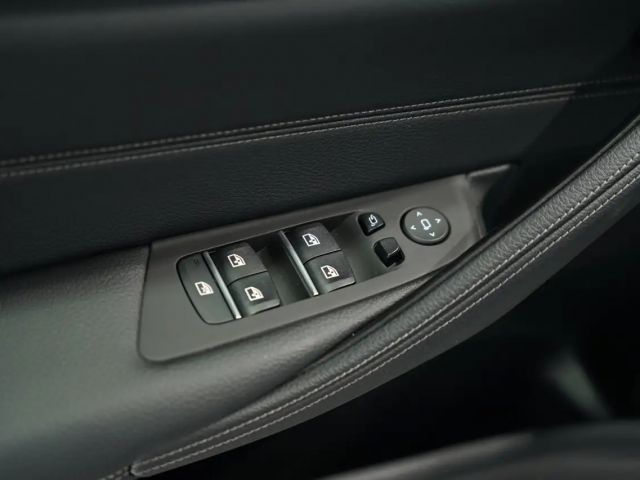 BMW 530 530d M-Sport Sedan xDrive