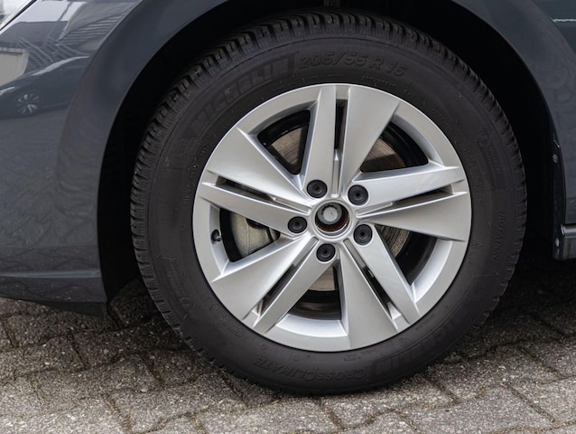 Volkswagen Golf 1.5 TSI Golf VIII Pro