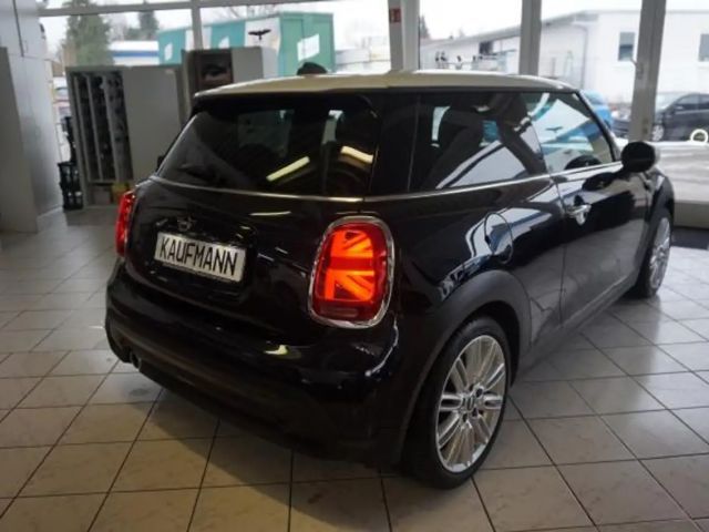MINI Cooper COOPER 1,5 CAMDEN LEDER NAVI LED SHZ TEMPOMAT 17"
