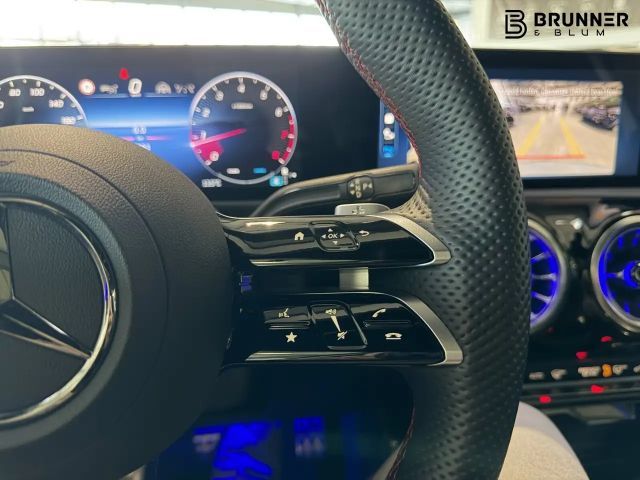 Mercedes-Benz A 220 4MATIC AMG Line