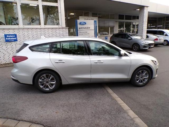 Ford Focus Titanium Wagon