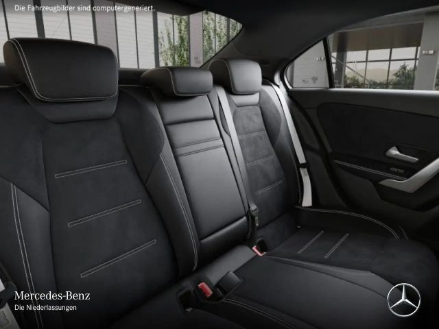 Mercedes-Benz A 180 AMG Line