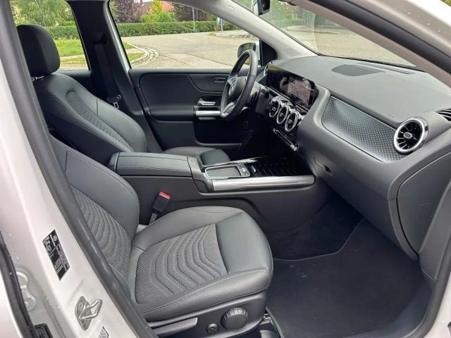 Mercedes-Benz B 200 Progressive