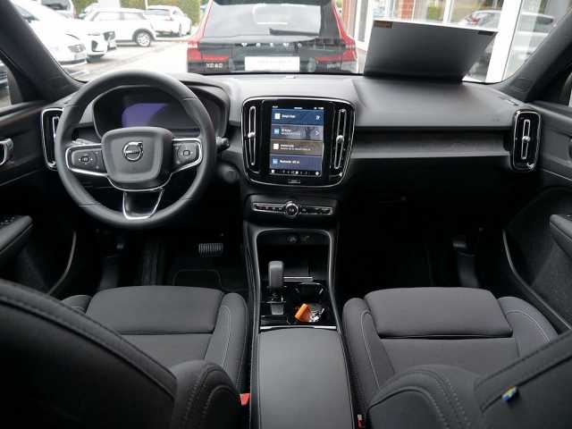 Volvo XC40 Core Recharge