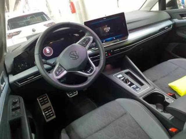 Volkswagen Golf 1.5 eTSI DSG Golf VIII