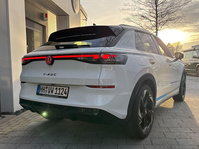 Volkswagen T-Roc 1.5 eTSI DSG R-Line