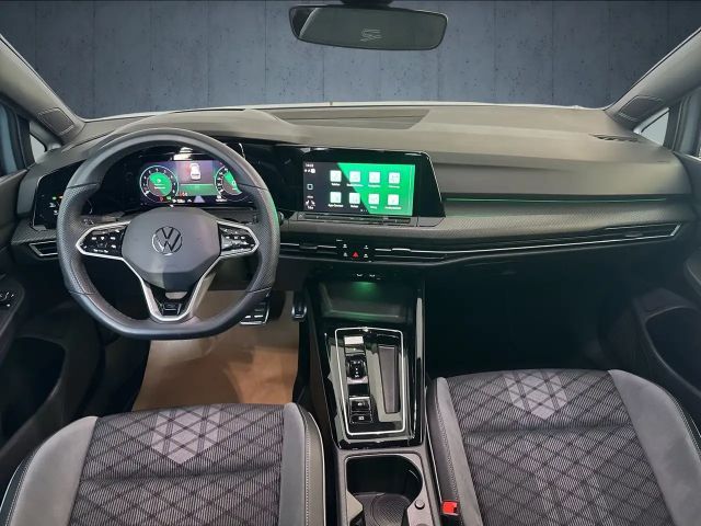 Volkswagen Golf DSG R-Line