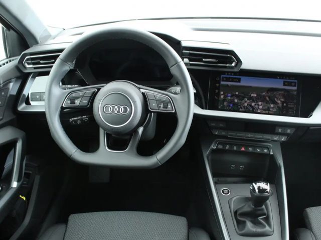 Audi A3 30 TDI Sedan