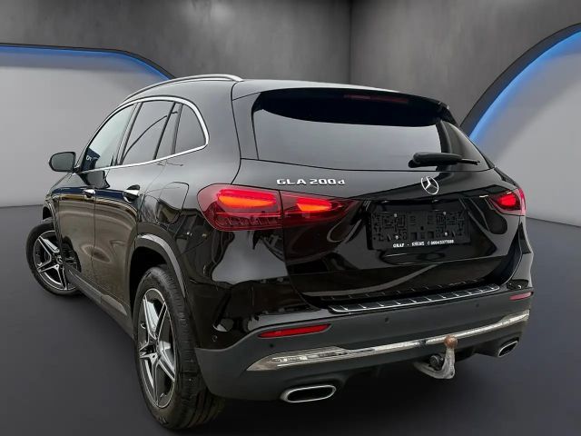 Mercedes-Benz GLA 200 AMG Line GLA 200 d