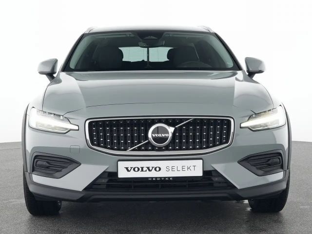 Volvo V60 AWD Plus
