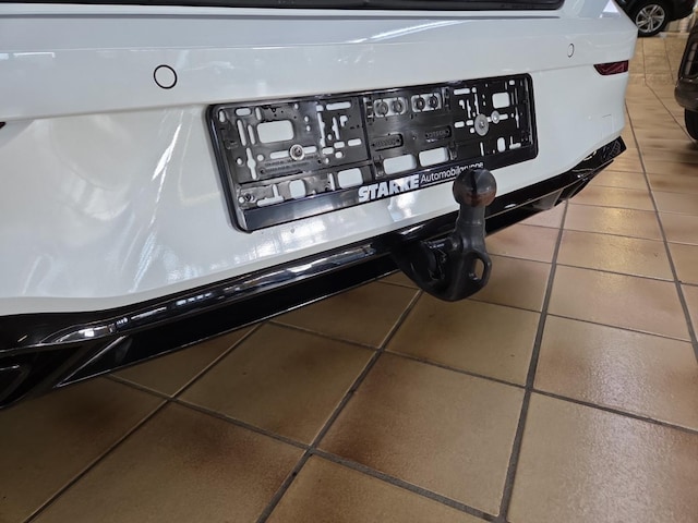 Volkswagen Golf 1.5 eTSI DSG R-Line