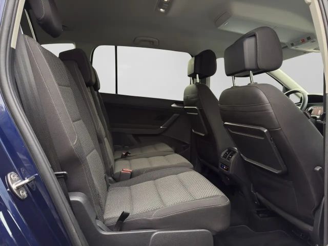Volkswagen Touran 1.5 TSI DSG R-Line