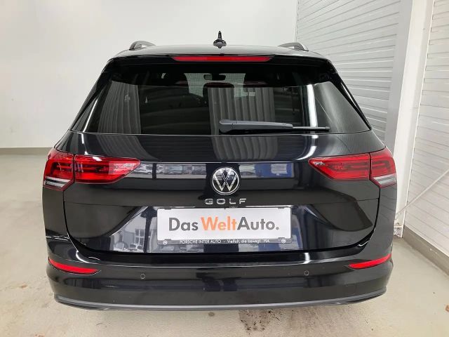 Volkswagen Golf Life Variant