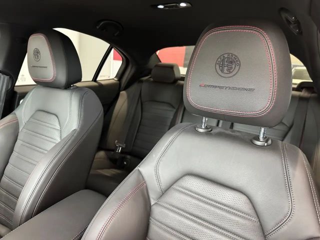 Alfa Romeo Giulia Q4