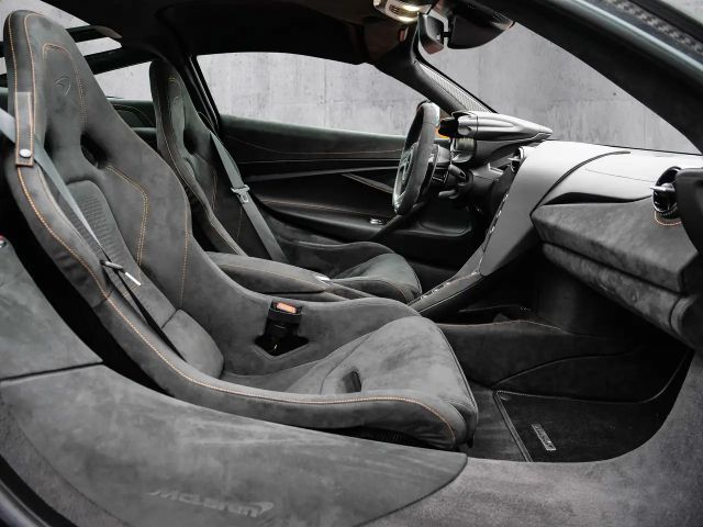 McLaren 750S Coupé Ventura Orange, Interior Carbon