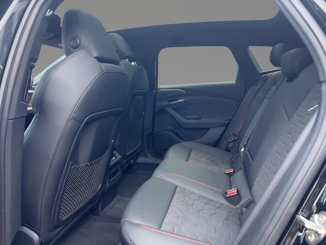 Audi A6 e-tron Avant Quattro