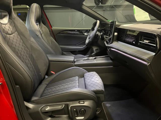 Volkswagen Passat R-Line Style Variant