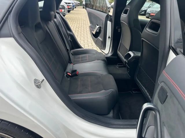 Mercedes-Benz CLA 200 AMG Line CLA 200 d