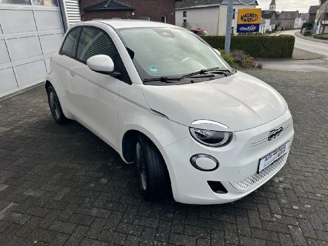 Fiat 500e LED-TAGFAHRLICHT / RADIO / KLIMA