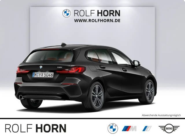 BMW 118 118i Sedan Sport Line