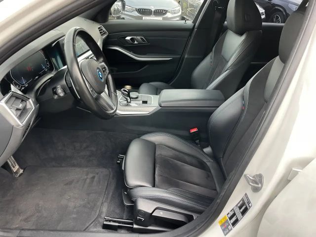 BMW 330 330e M-Sport Touring
