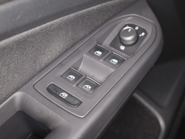 Volkswagen Golf 2.0 TSI DSG