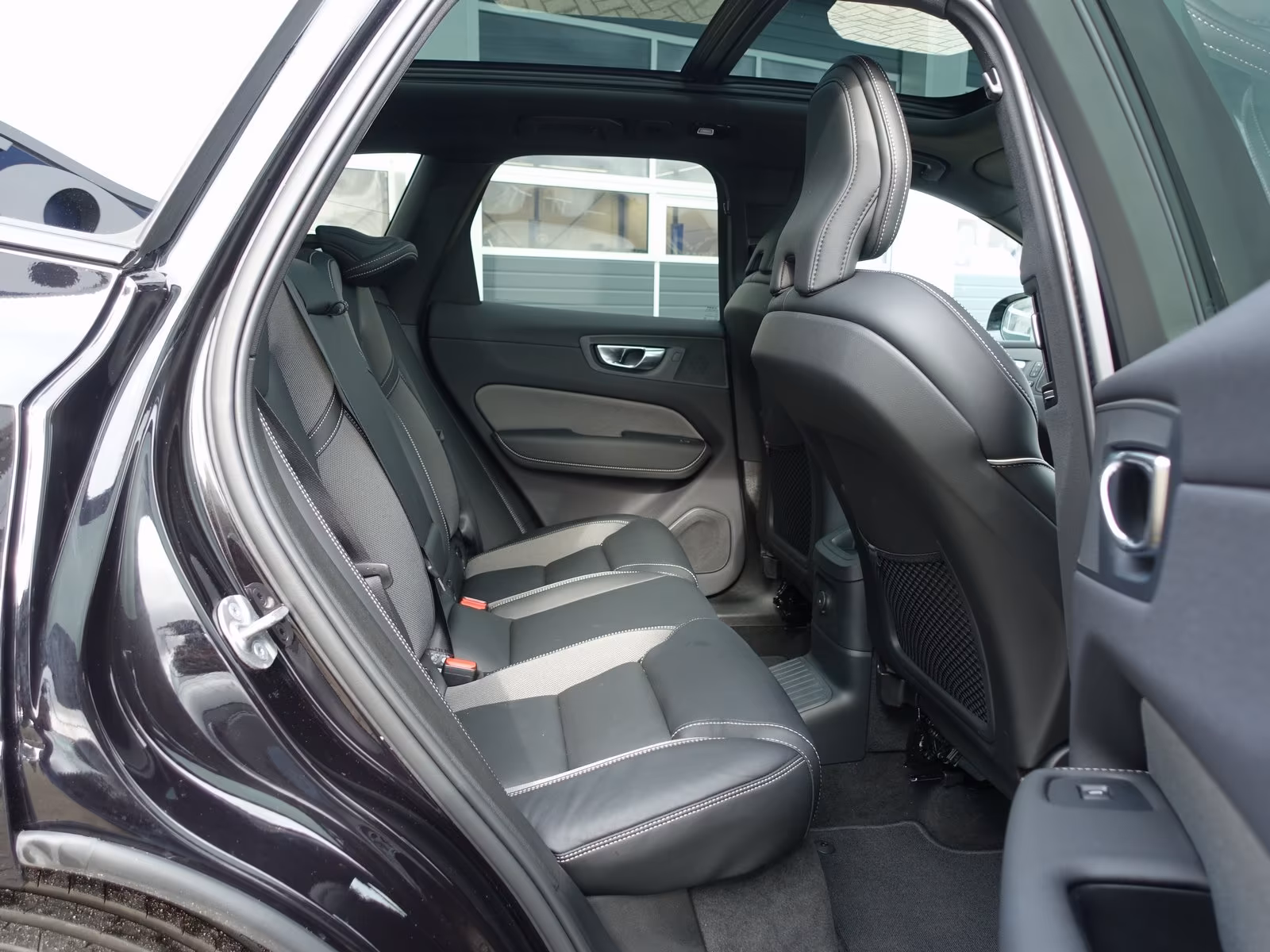 Volvo XC60 AWD Plus T6