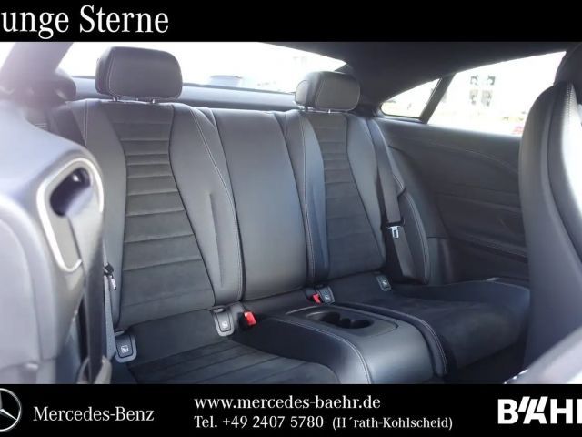 Mercedes-Benz E 220 AMG Line Coupé E 220 d
