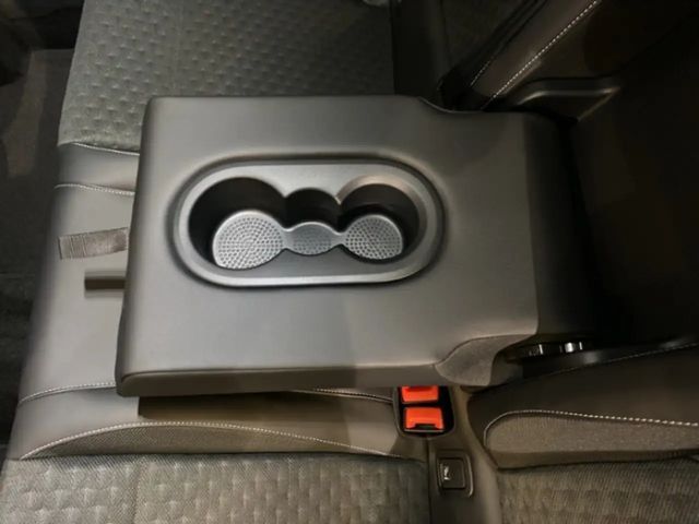 Volkswagen T-Roc 1.5 eTSI DSG R-Line