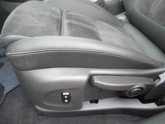 Opel Astra Sports Tourer Ultimate