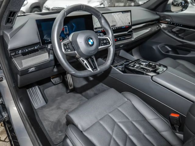 BMW 520 520i M-Sport Sedan