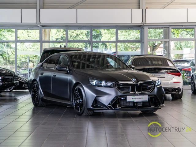 BMW M5 Sedan