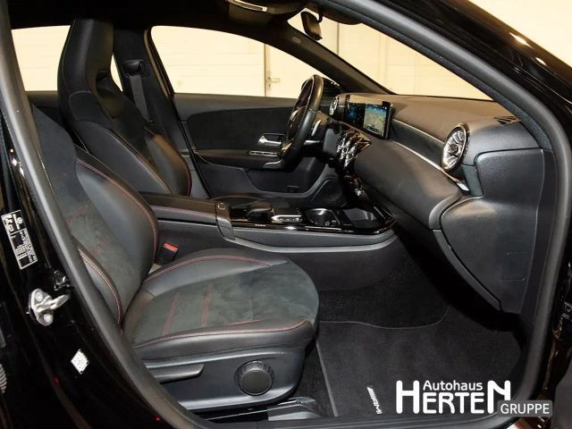 Mercedes-Benz A 180 AMG Line