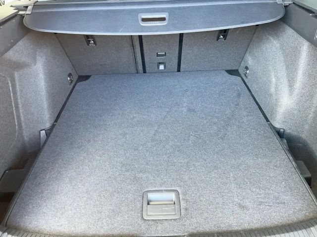 Volkswagen Golf 1.5 TSI Variant