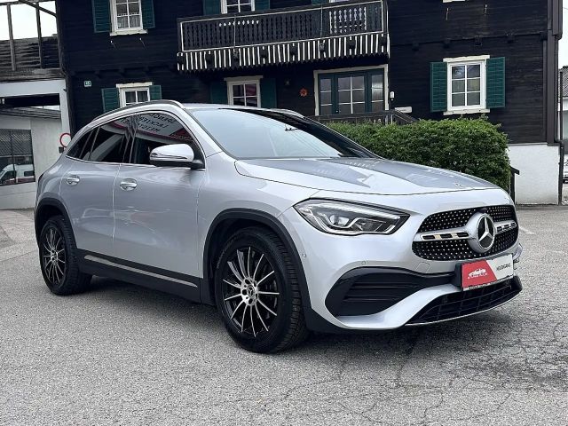 Mercedes-Benz GLA 220 AMG Line GLA 220 d
