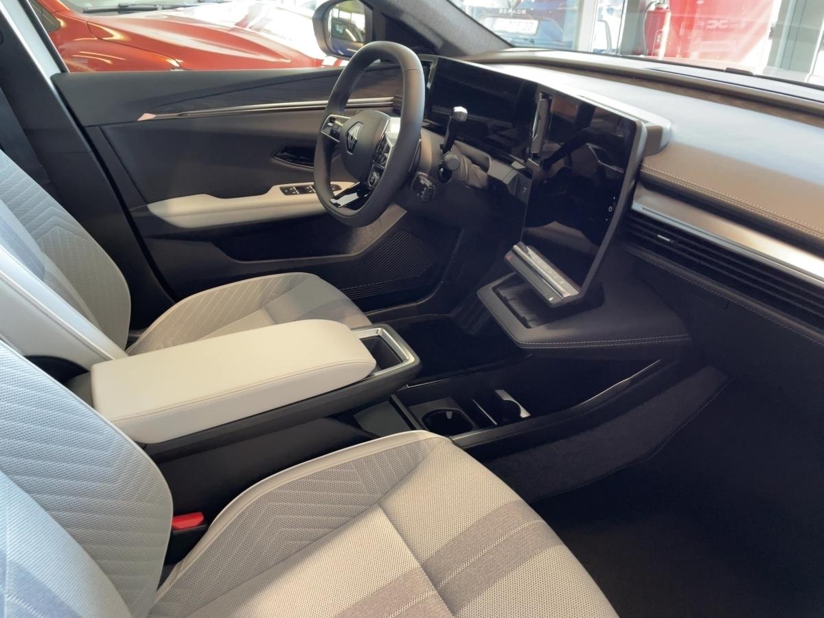 Renault Scenic E-Tech Iconic